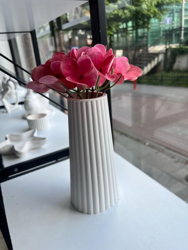 Perfingo Oluklu Büyük Dekoratif Vazo Perfingo Oluklu Büyük Dekoratif Vazo