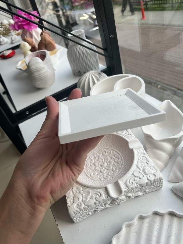 Square Dekoratif Tabak