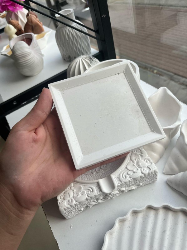 Square Dekoratif Tabak